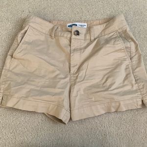I am selling Khaki tan shorts that are a size 2 in women’s.